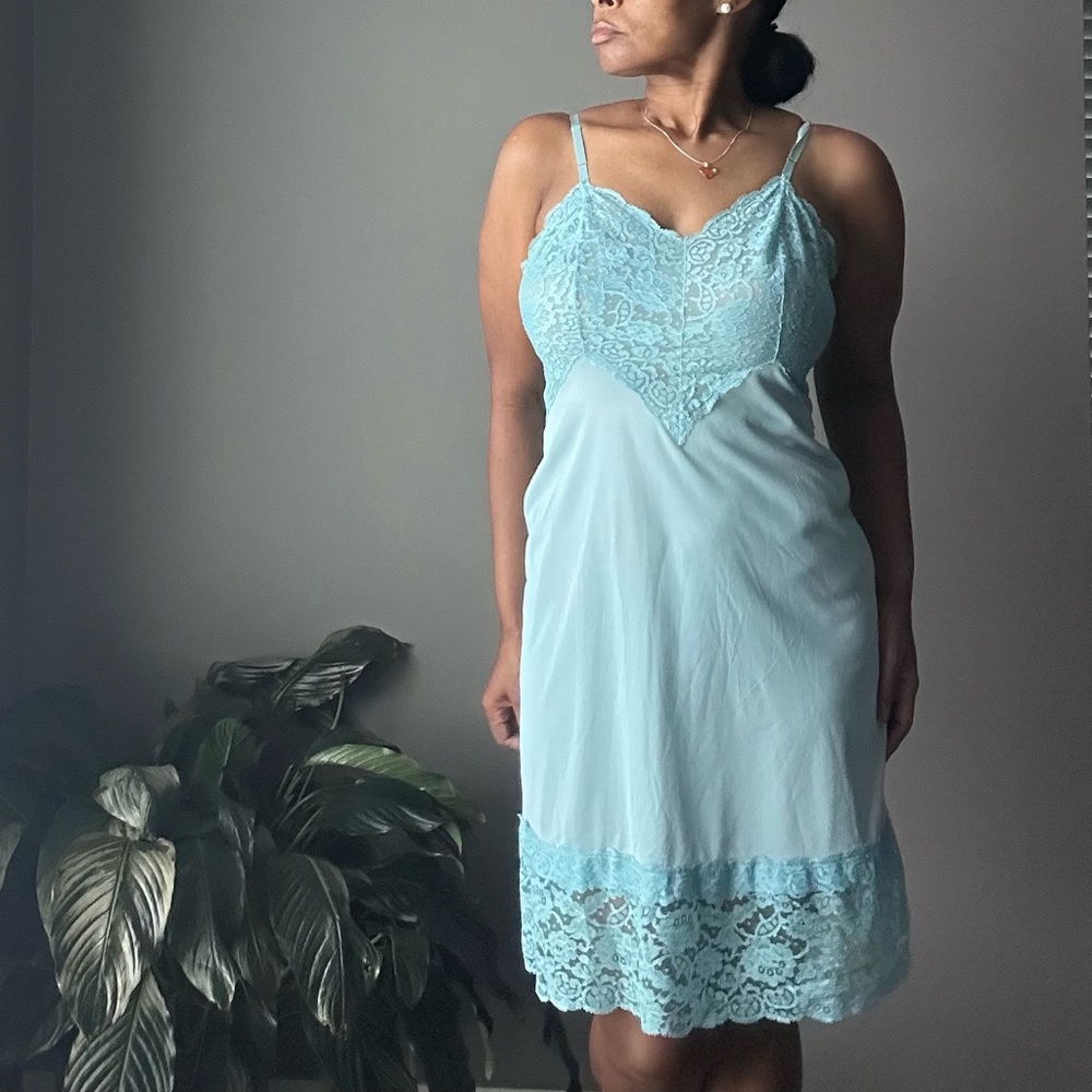 Vintage Full Slip Dress Blue Womens Size 34 Lace Nylon Boudoir Flirty Sexy - Picture 2 of 14